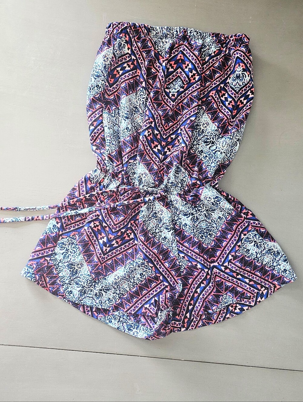 Socialite Strapless Boho Print Romper Size Small Tie Waist